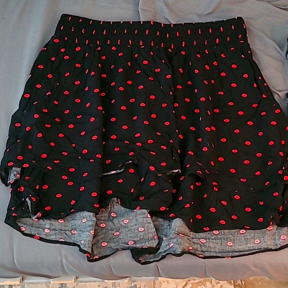 Lipstain Skirt